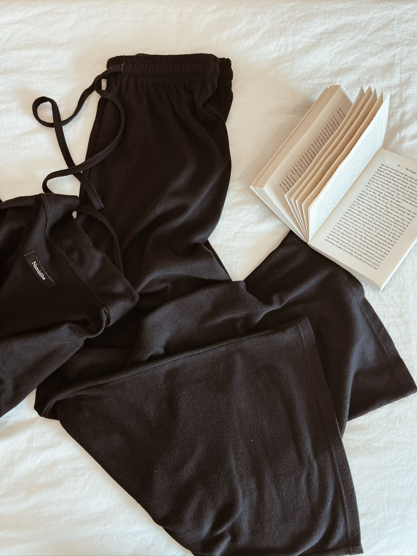 PVC岩塩リカバリーワイドパンツ